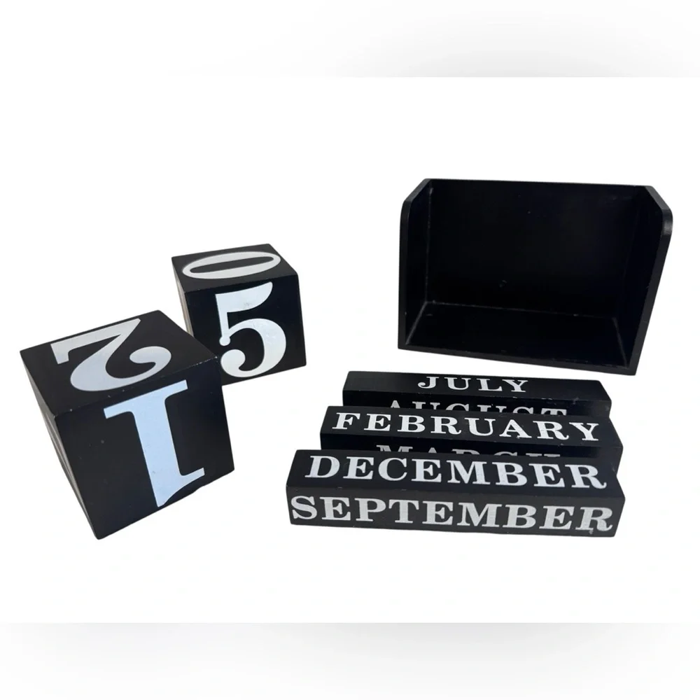 Mainstays Black and White Perpetual Desk Calendar